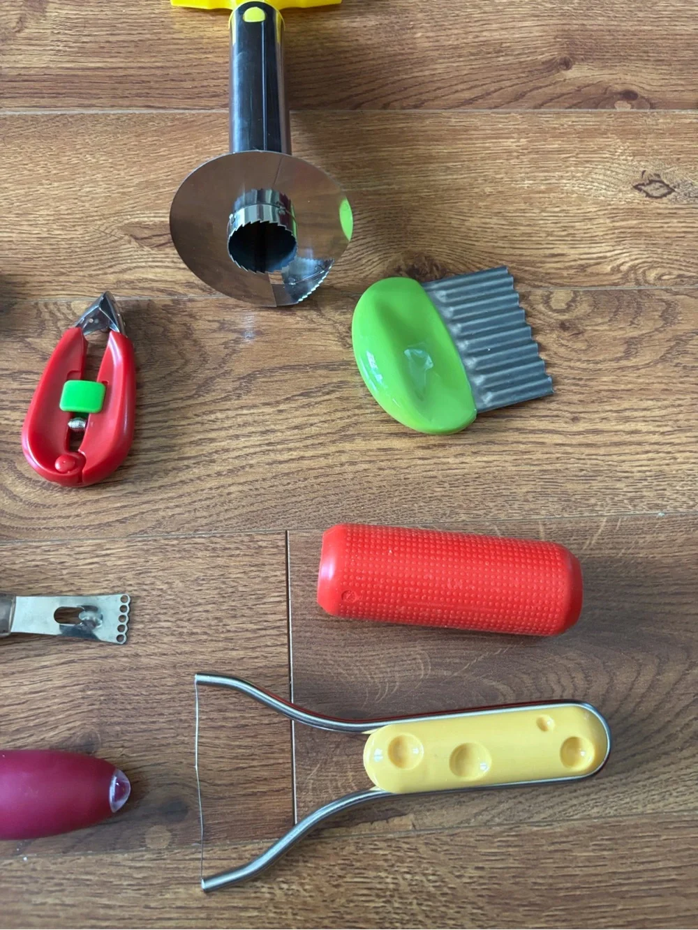 Colorful Kitchen Tool Set - Yellow, Red, Blue, Green